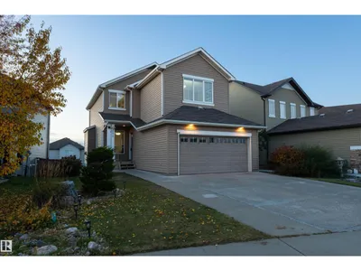 5932 12 AV SW photo 42