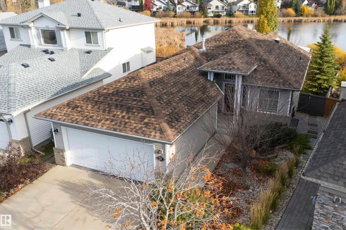54 FOXHAVEN WY exterior