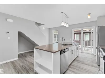 #98 4050 SAVARYN DR SW photo 18