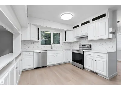 10928 34A AV NW photo 15