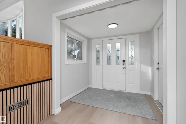 10928 34A AV NW photo 2