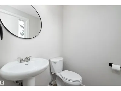 10928 34A AV NW photo 35