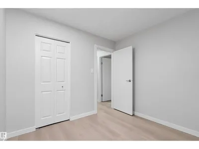 10928 34A AV NW photo 43