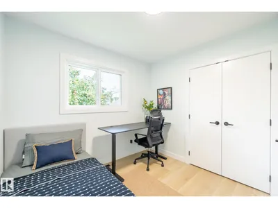 16136 109A AV NW photo 26
