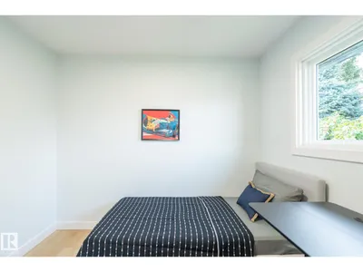 16136 109A AV NW photo 27