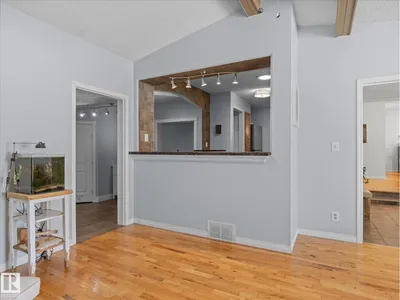 6804 94A AV NW photo 14
