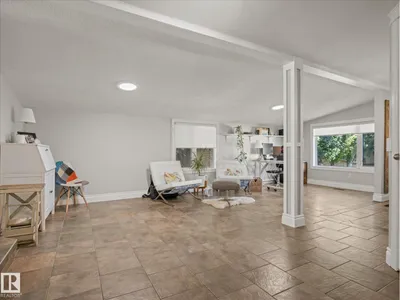 6804 94A AV NW photo 15