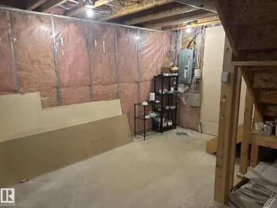8 Erinwoods PL photo 39