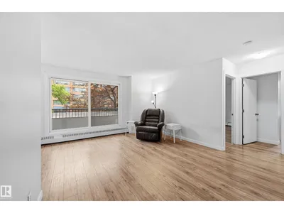 #205 10175 114 ST NW photo 8