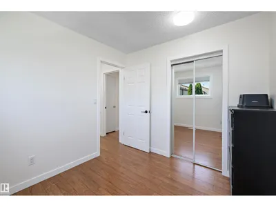 14207 23 ST NW photo 24