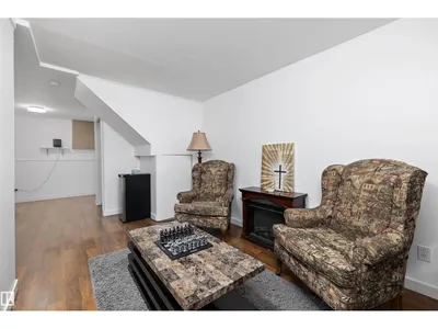 14207 23 ST NW photo 27