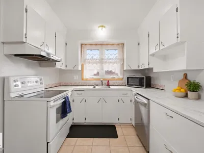 13304 63 ST NW photo 51