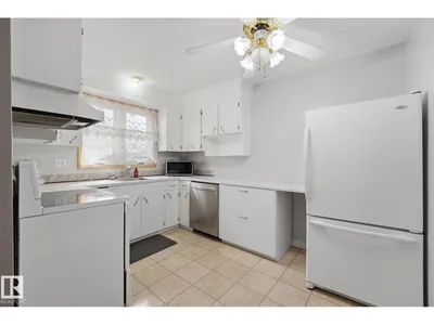 13304 63 ST NW photo 33