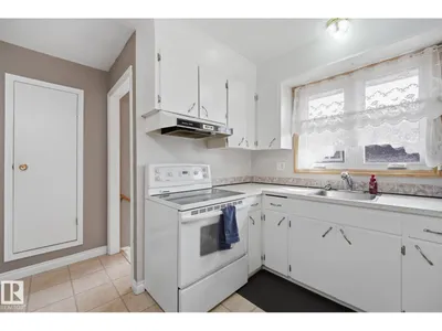 13304 63 ST NW photo 41