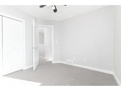 50 VIVIAN WY photo 24