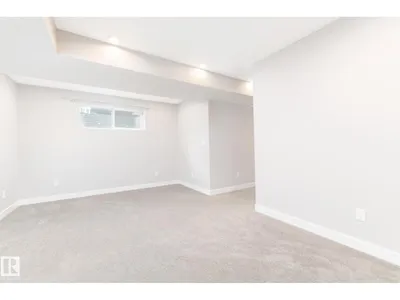 50 VIVIAN WY photo 29