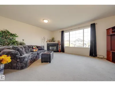 553 GLENWRIGHT CR NW photo 17