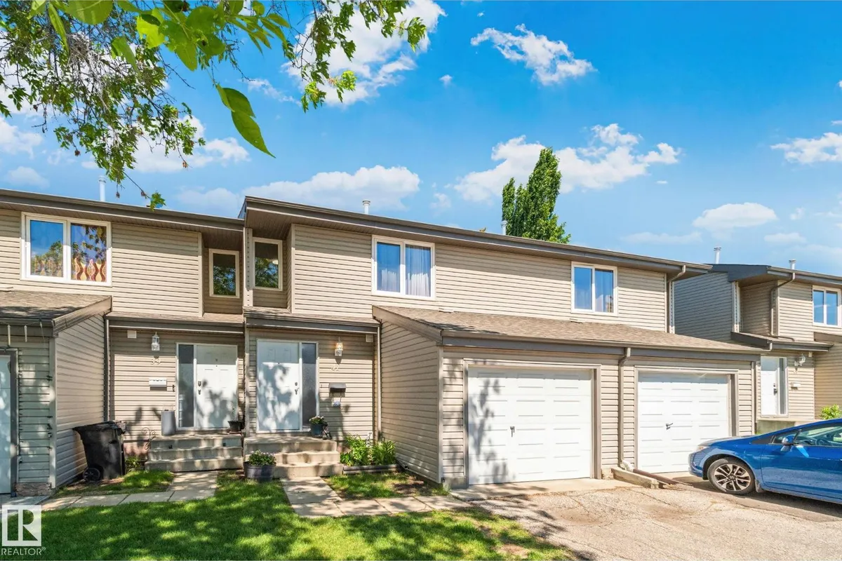 41 AKINSDALE GD exterior