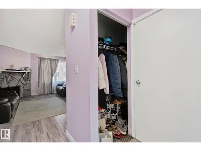 41 AKINSDALE GD photo 35