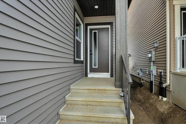 790 Bank DR photo 3