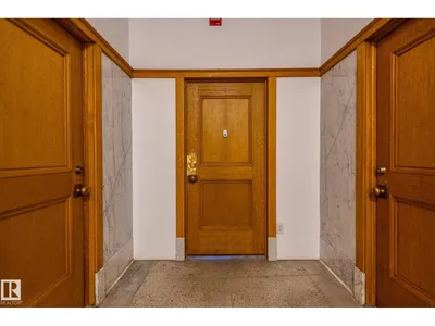 #810 10134 100 ST NW photo 24