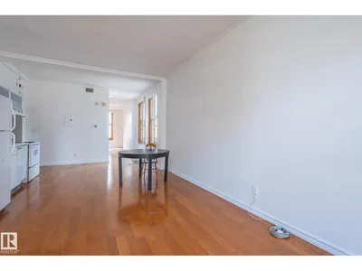 #810 10134 100 ST NW photo 34