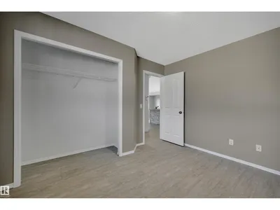 32 MEADOWVIEW DR photo 25
