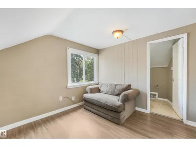 12130 95A ST NW photo 15