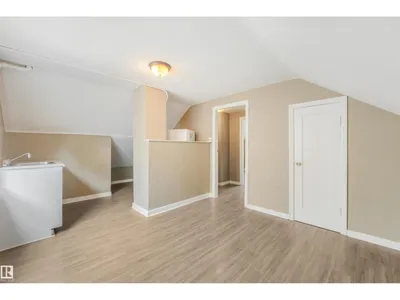 12130 95A ST NW photo 13