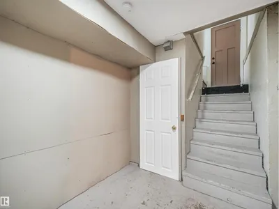12130 95A ST NW photo 19