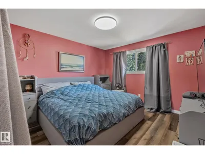 4723 105 ST NW photo 16
