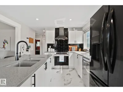 4723 105 ST NW photo 5