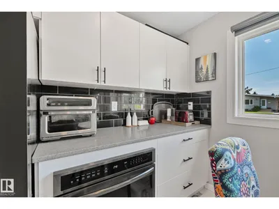 4723 105 ST NW photo 4