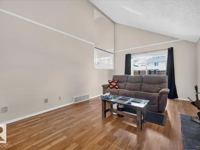 15228 84 ST NW photo 43
