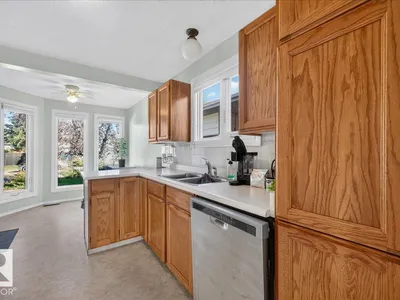 15228 84 ST NW photo 6