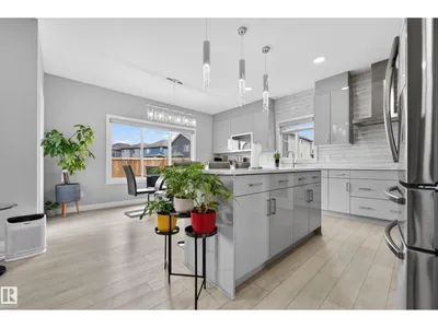 1231 26 ST NW photo 28