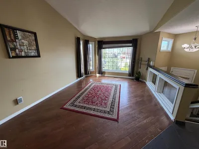 5304 155 AV NW photo 6