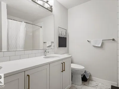 9340 226 ST NW photo 43