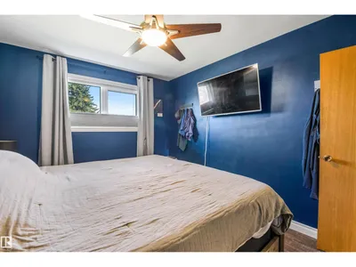 6207 85 AV NW photo 22