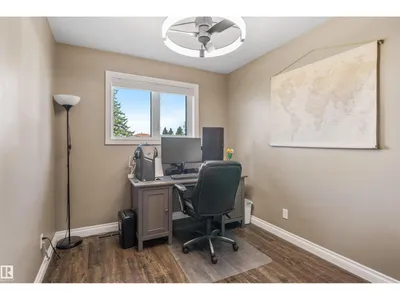 6207 85 AV NW photo 26