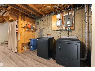 6207 85 AV NW photo 42