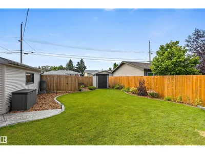 6207 85 AV NW photo 52