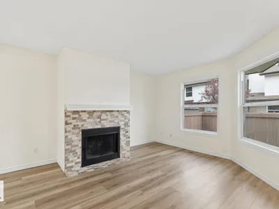 10475 24 AV NW photo 12