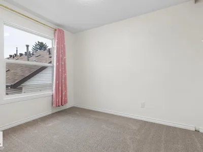 10475 24 AV NW photo 21