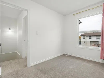 10475 24 AV NW photo 22