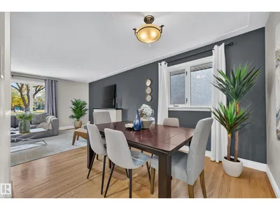 10224 82 ST NW photo 18