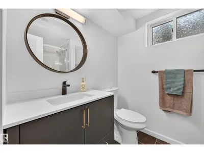 10224 82 ST NW photo 43