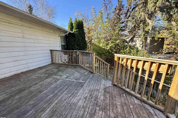 9114 120 ST NW NW photo 2