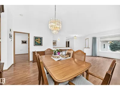 6526 158 AV NW photo 16