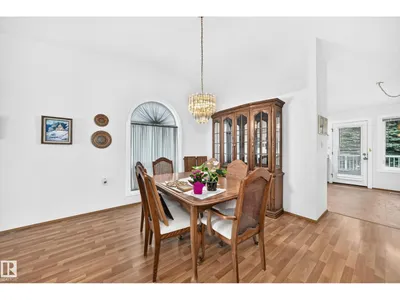 6526 158 AV NW photo 14